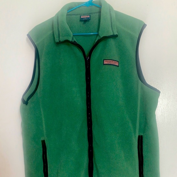 Men’s Vineyard Vines Vest Size Medium. Great condition only worn 4-5 times. - Picture 1 of 4